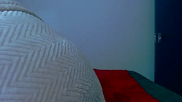 Snapshot of Curvy-Lisa chatting on 10.04.25 Curvy-Lisa online show from 10.04.25