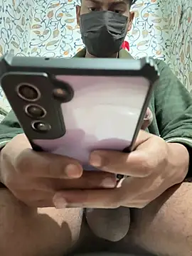 Snapshot of desi_dick12 chatting on 12.21.24 desi dick12 online show from 12.21.24