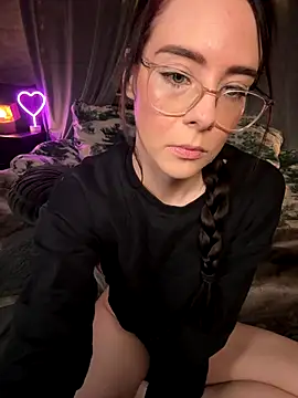 Carmen Monroe online show from 12.16.25