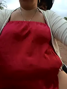 Brenda Berck  online show from 01.05.26