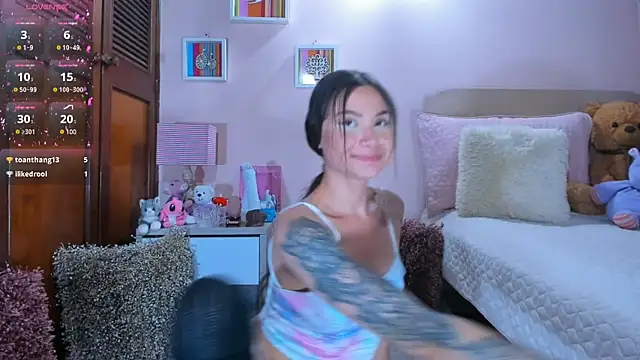 Snapshot of AbrilRussell chatting on 12.09.24 AbrilRussell online show from 12.09.24