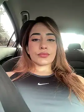 CATALINA RESTREPO online show from 01.24.25