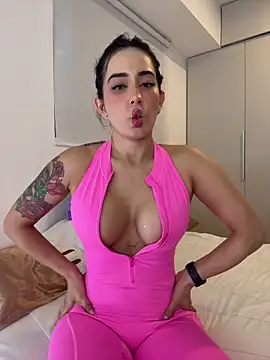 CATALINA RESTREPO online show from 10.12.25