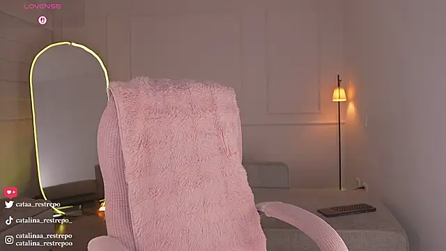 CATALINA RESTREPO online show from 10.22.25