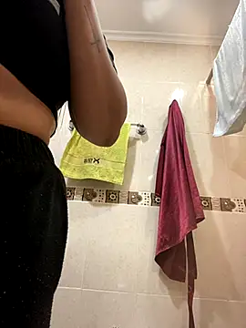 Fancyxlove online show from 10.28.25