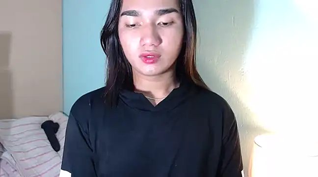 Snapshot of CasandraDiaz chatting on 02.21.25 CasandraDiaz online show from 02.21.25