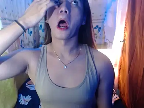 Snapshot of CasandraDiaz chatting on 10.30.25 CasandraDiaz online show from 10.30.25