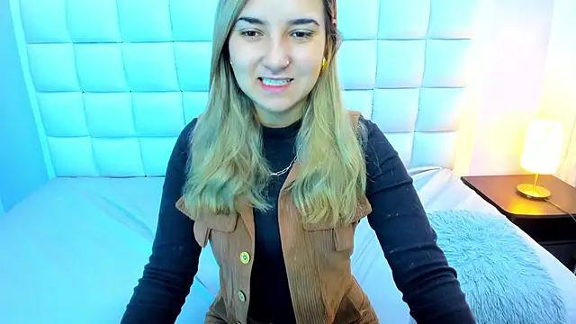 teresasroom  online show from 11.08.25