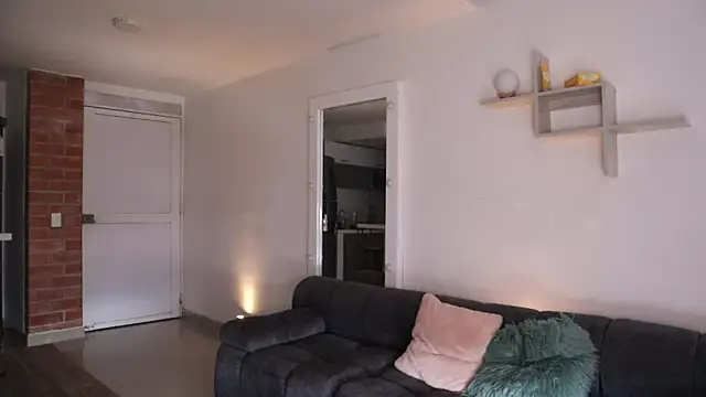  Vahos  online show from 10.19.25