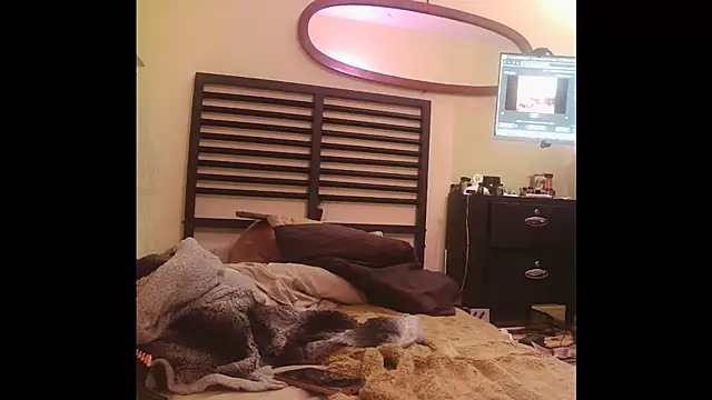 Snapshot of Mikela_Alexa chatting on 03.05.25 Mikela Alexa online show from 03.05.25