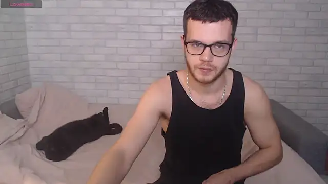 Snapshot of Alexxx_horny chatting on 12.22.24 Alexxx horny online show from 12.22.24