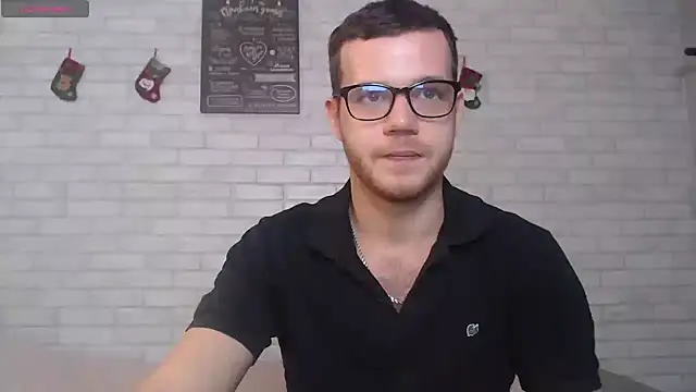 Snapshot of Alexxx_horny chatting on 12.24.24 Alexxx horny online show from 12.24.24