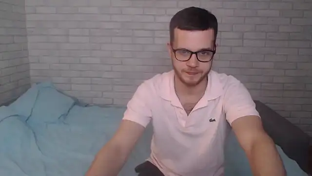 Snapshot of Alexxx_horny chatting on 02.14.25 Alexxx horny online show from 02.14.25