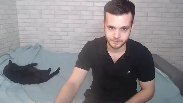 Snapshot of Alexxx_horny chatting on 02.21.25 Alexxx horny online show from 02.21.25