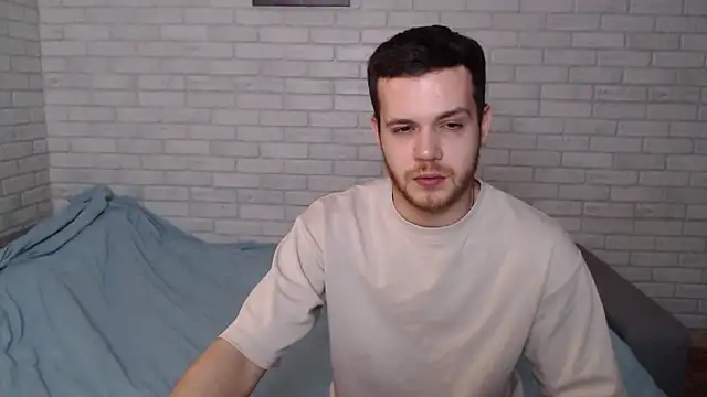 Snapshot of Alexxx_horny chatting on 03.07.25 Alexxx horny online show from 03.07.25