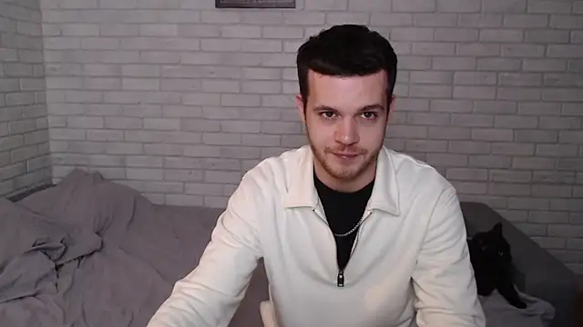 Snapshot of Alexxx_horny chatting on 03.13.25 Alexxx horny online show from 03.13.25