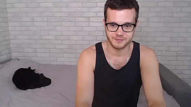 Snapshot of Alexxx_horny chatting on 09.25.25 Alexxx horny online show from 09.25.25