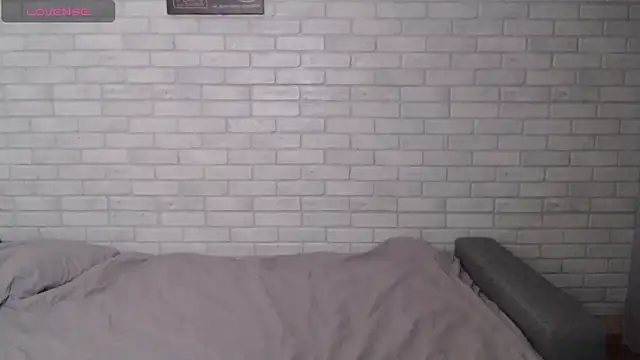 Snapshot of Alexxx_horny chatting on 12.01.25 Alexxx horny online show from 12.01.25