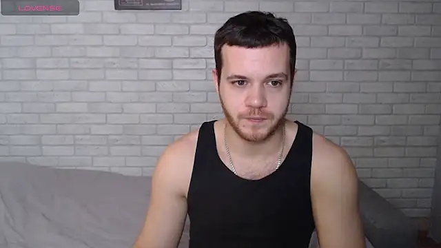 Snapshot of Alexxx_horny chatting on 12.04.25 Alexxx horny online show from 12.04.25