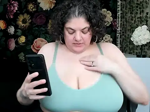 Snapshot of Exotic-Melons chatting on 05.20.26 Exotic-Melons online show from 05.20.26