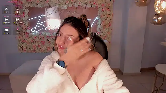 AmyWood online show from 12.24.24