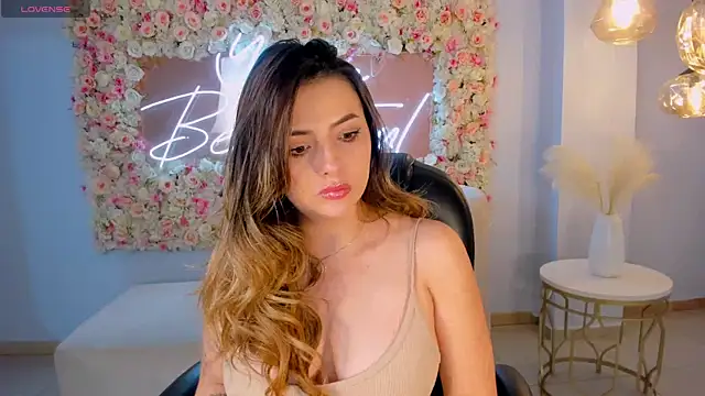 AmyWood online show from 02.11.25