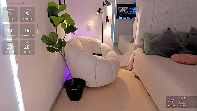 AmyWood online show from 05.12.26