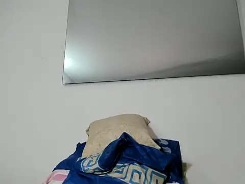 foxy-porn1 online show from 02.15.25