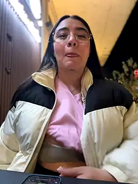 vaneelee online show from 11.12.25