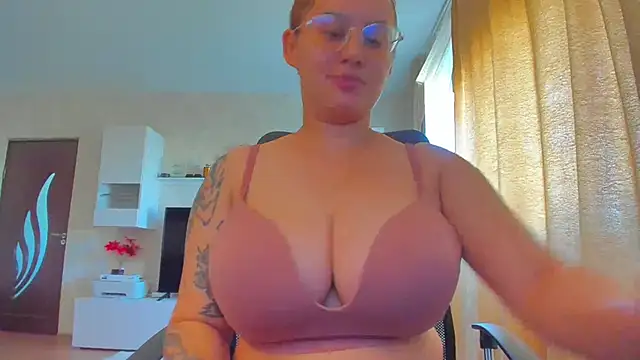 hot evil queen online show from 09.24.25