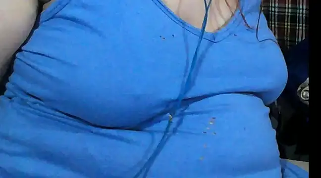 Snapshot of giga-bite chatting on 02.25.25 giga-bite online show from 02.25.25