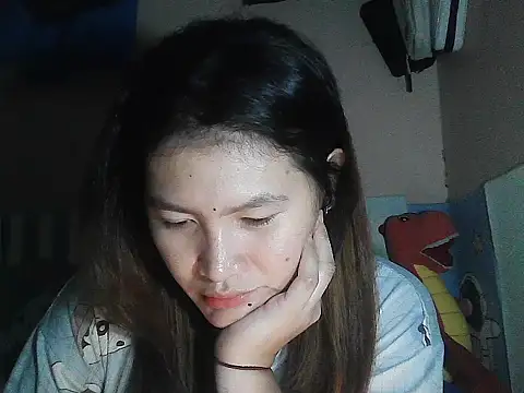 Snapshot of leamorena chatting on 02.21.26 leamorena online show from 02.21.26