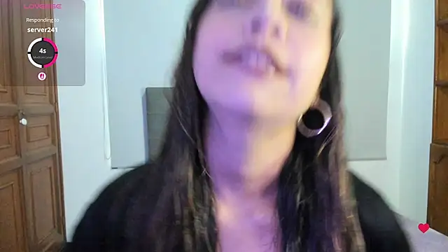 Snapshot of Andrea-Queen chatting on 04.04.26 Andrea-Queen online show from 04.04.26