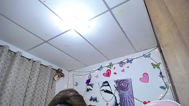 Snapshot of MarilynJones chatting on 01.28.25 MarilynJones online show from 01.28.25