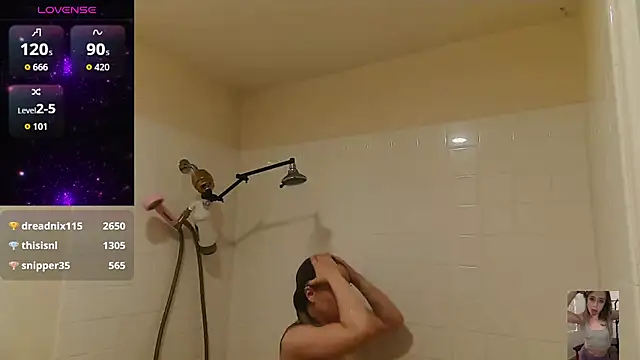 Snapshot of Blondiewithanass chatting on 12.04.25 Blondiewithanass online show from 12.04.25