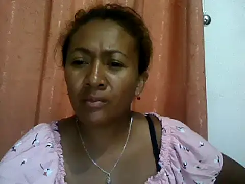 Snapshot of sexyladii chatting on 12.18.24 sexyladii online show from 12.18.24