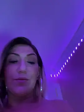 Snapshot of LittleMissEeve chatting on 02.23.25 LittleMissEeve online show from 02.23.25