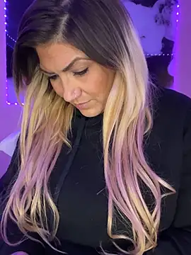 Snapshot of LittleMissEeve chatting on 03.03.25 LittleMissEeve online show from 03.03.25