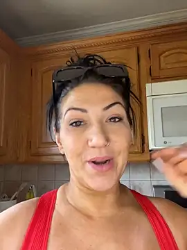 LittleMissEeve online show from 04.12.26