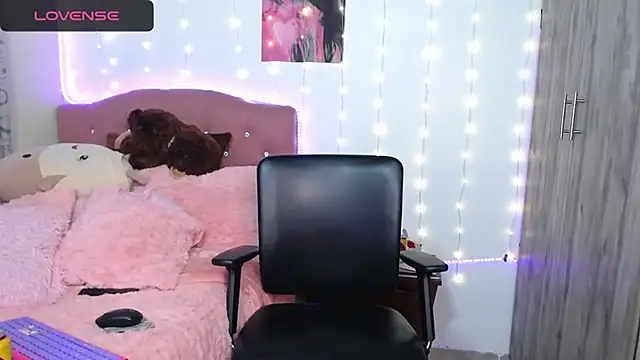 camy doll online show from 12.14.25