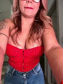 Snapshot of DIANITA_1988 chatting on 01.08.26 DIANITA 1988 online show from 01.08.26