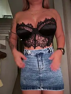 Snapshot of DIANITA_1988 chatting on 01.19.26 DIANITA 1988 online show from 01.19.26