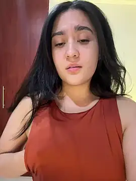 Nina lovi online show from 12.11.24