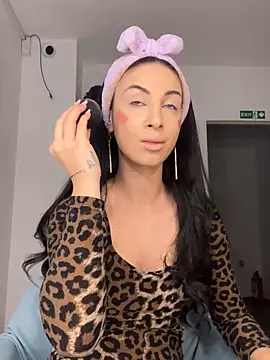 MeganHopeX online show from 12.11.24