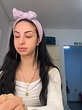 MeganHopeX online show from 12.13.24