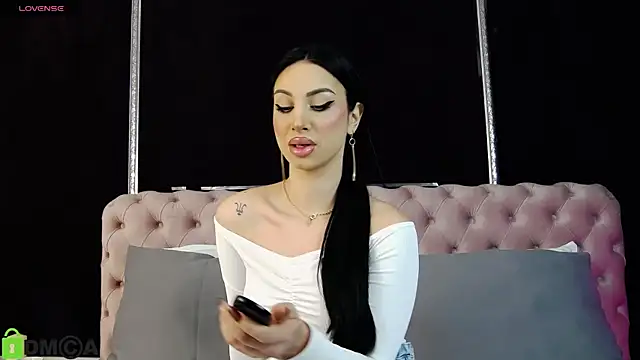 MeganHopeX online show from 03.21.25