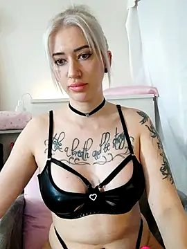 Snapshot of Fuck-Gina chatting on 07.05.26 Fuck-Gina online show from 07.05.26