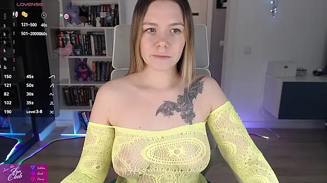 Emma Bryan online show from 04.04.26