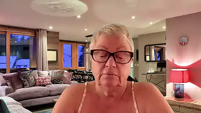 GrannyChrissy68 online show from 03.15.26