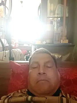 Snapshot of gayphotograper chatting on 11.06.25 gayphotograper online show from 11.06.25